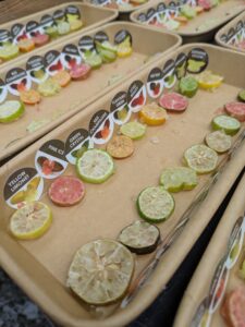初めてでもわかる！フィンガーライムの育て方とおすすめ品種|ガーデンガーデン|花苗や観葉植物の通販を行う豊橋の園芸店